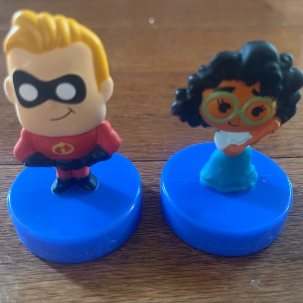 Disneyland 70 Year McDonalds Happy Meal Toy 2025 
Mr. Incredible and Mirabel - Picture 2 of 6